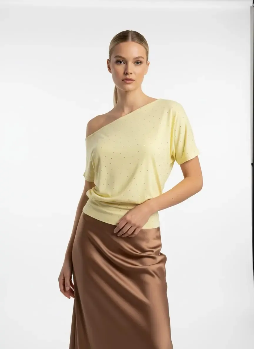 26034 Kadın Kayık Yaka Asimetrik Kol Taş Yapıştırma Modal Penye Bluz