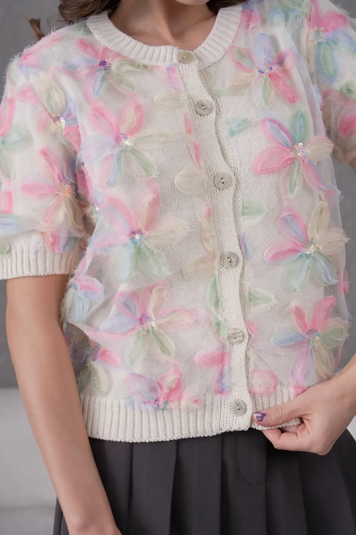 8513 Kadın %100 Pamuk Bisiklet Yaka Düğmeli Dantel Detaylı Triko Hırka