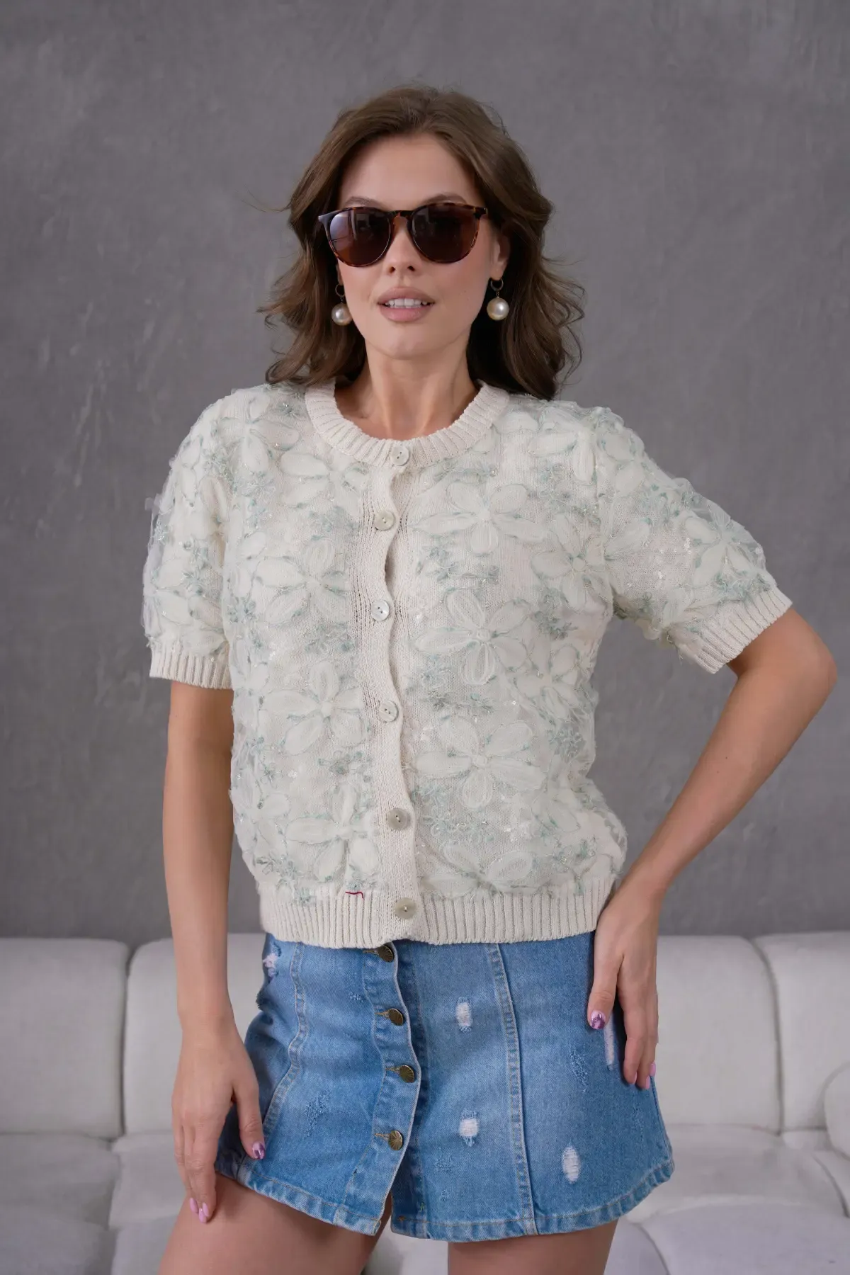 8514 Kadın %100 Pamuk Bisiklet Yaka Düğmeli Dantel Detaylı Triko Hırka