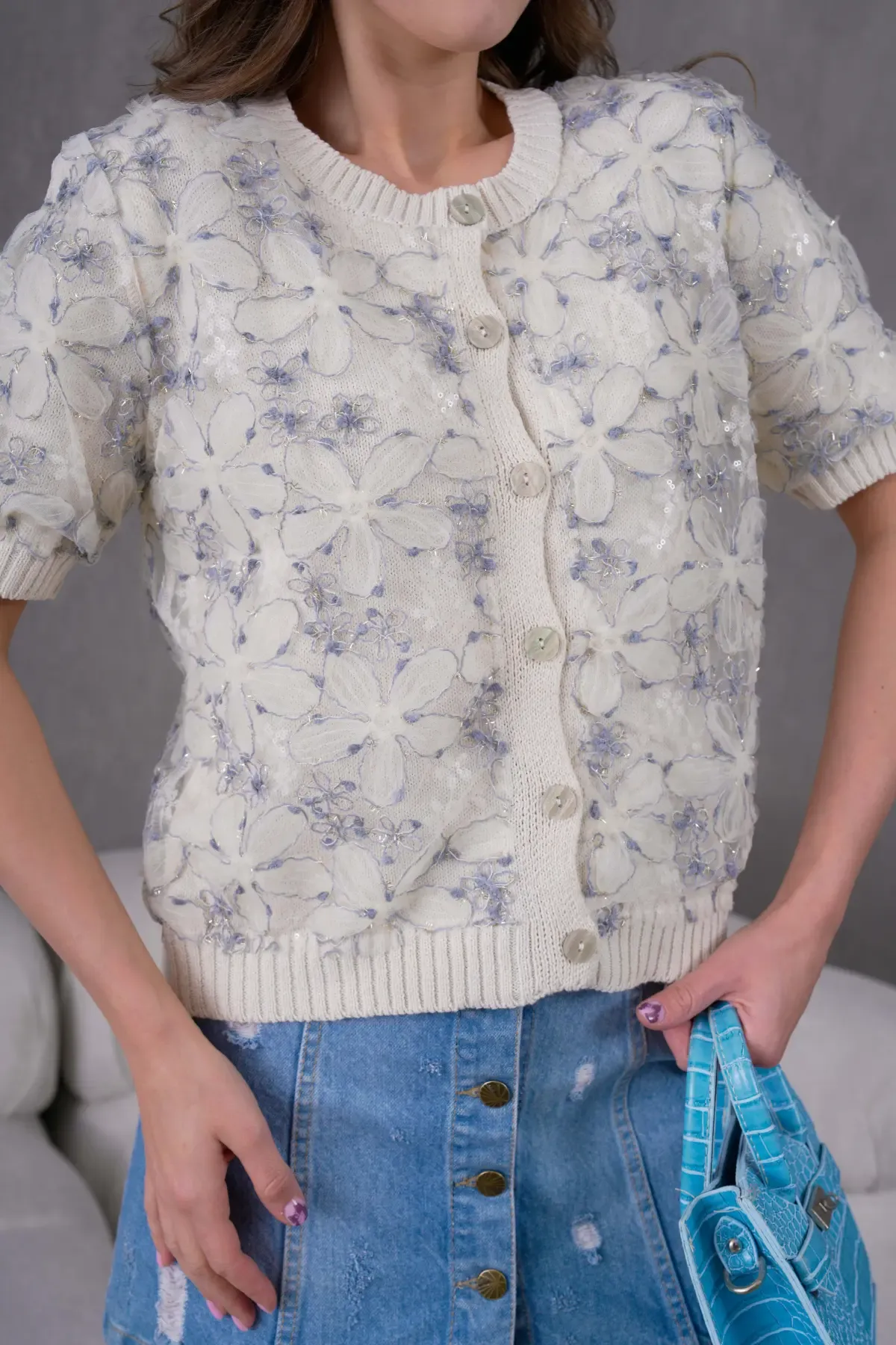 8514 Kadın %100 Pamuk Bisiklet Yaka Düğmeli Dantel Detaylı Triko Hırka