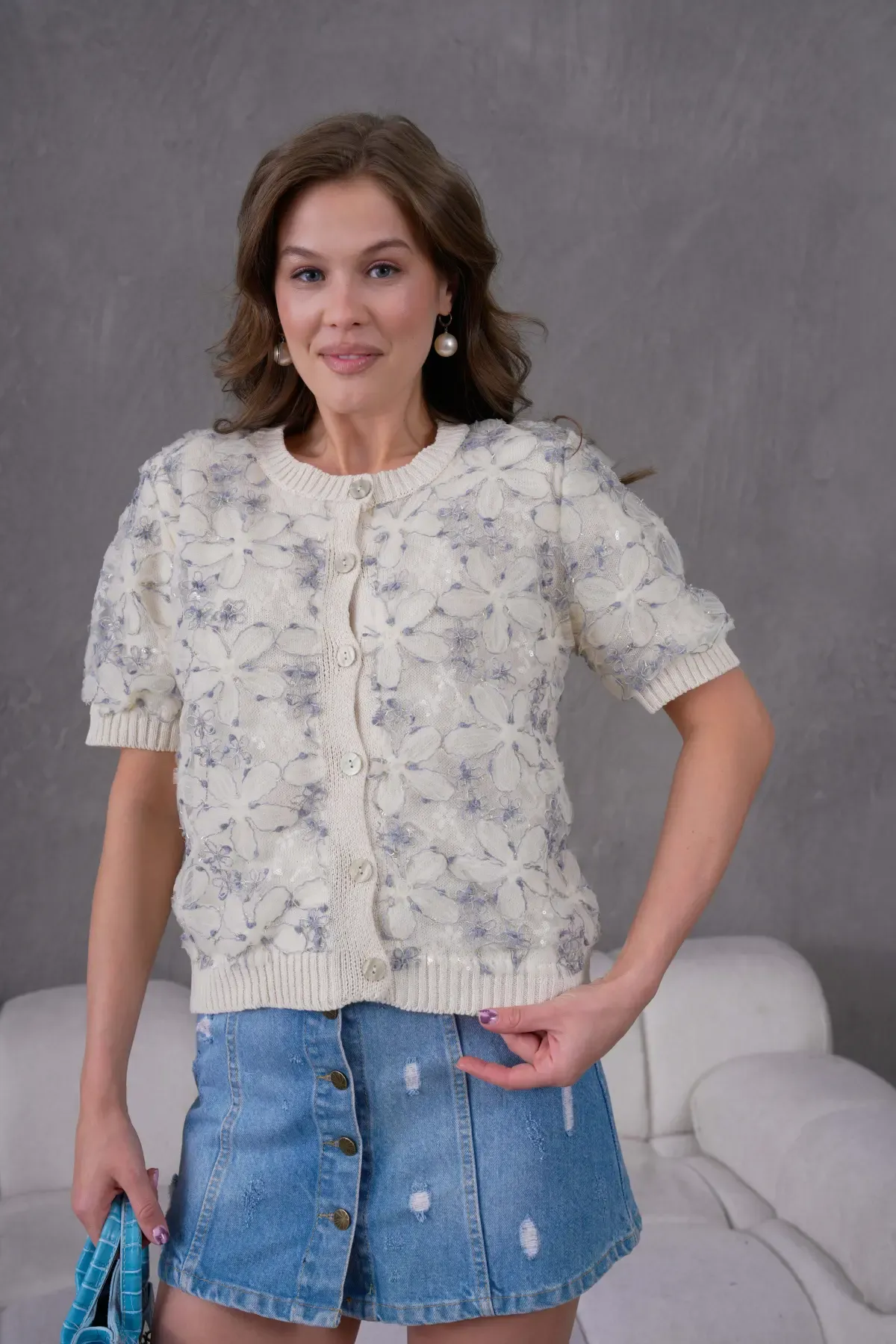 8514 Kadın %100 Pamuk Bisiklet Yaka Düğmeli Dantel Detaylı Triko Hırka