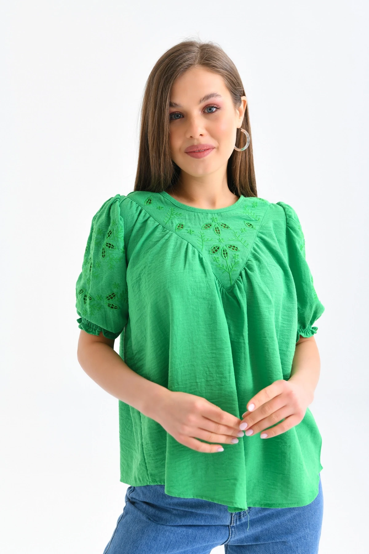Yeşil Renk Yaka Detaylı Kadın Bluz