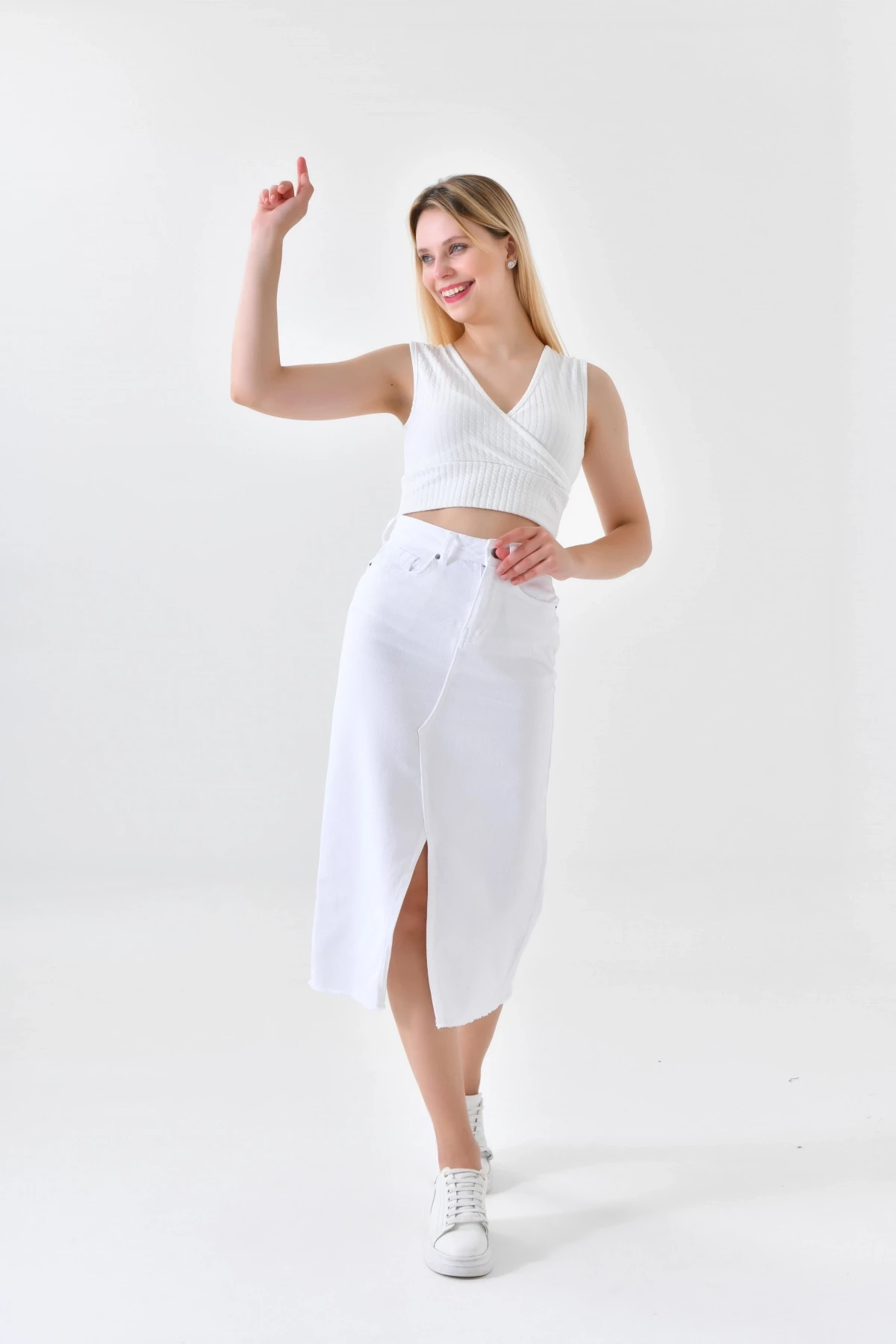 Beyaz Yırtmaçlı Kot Etek