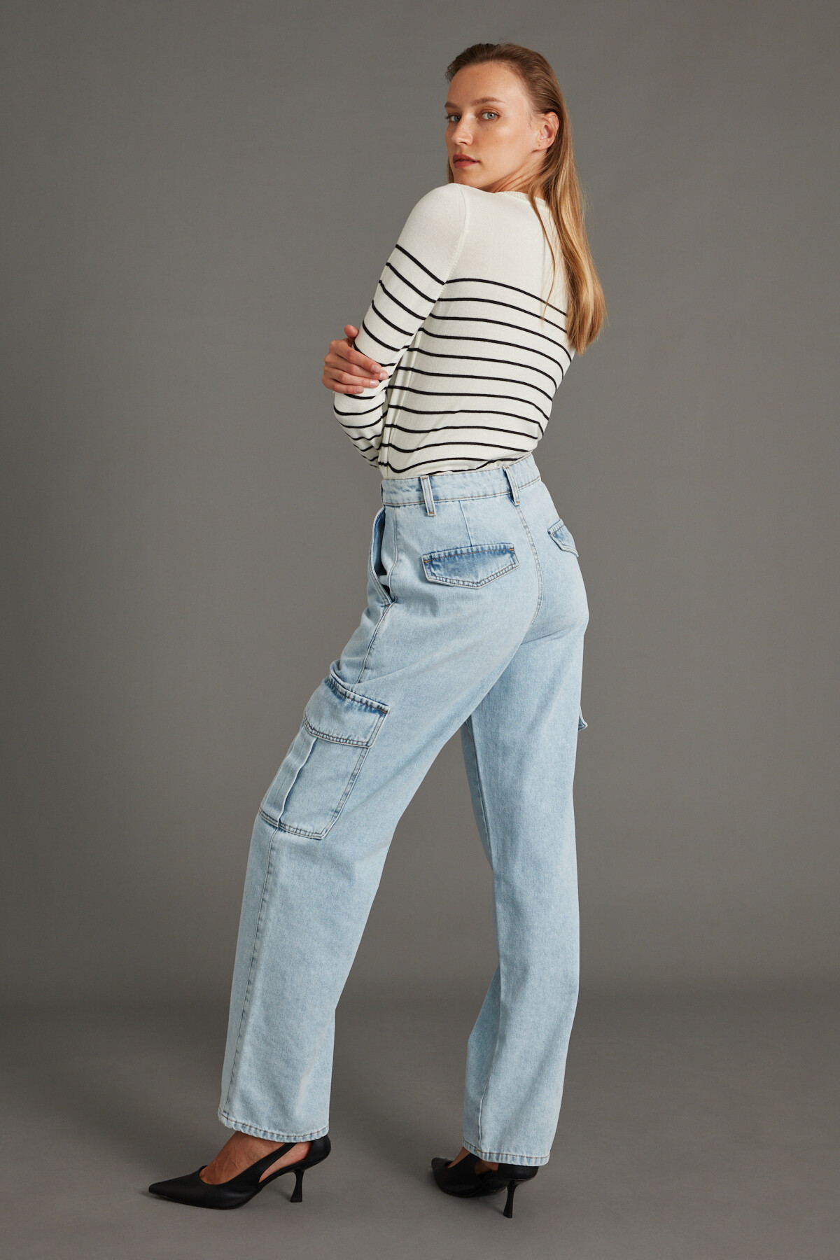 Kadın Ekru Kolu Aksesuar Detylı Çizgili Bisiklet Yaka Triko Kazak