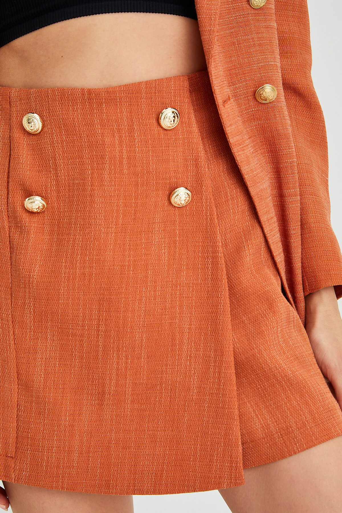 Kadın Kruvaze Kapama Düğme Detaylı Dokulu Şort&Etek
