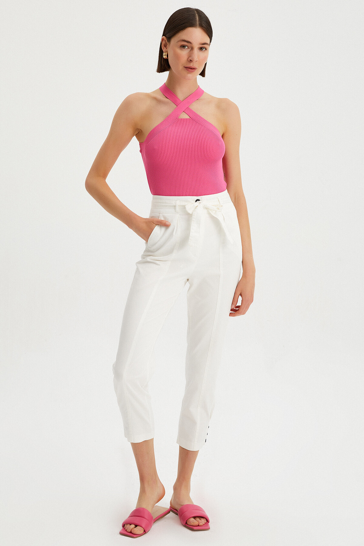 Kadın Paça Detaylı Bel Bağlamalı Gabardin Pantolon