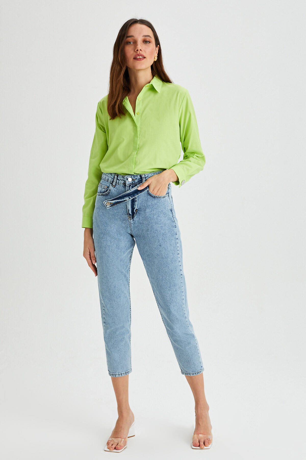 Kadın Yan Yırtmaç Detaylı Uzun Kol Over Size Gömlek