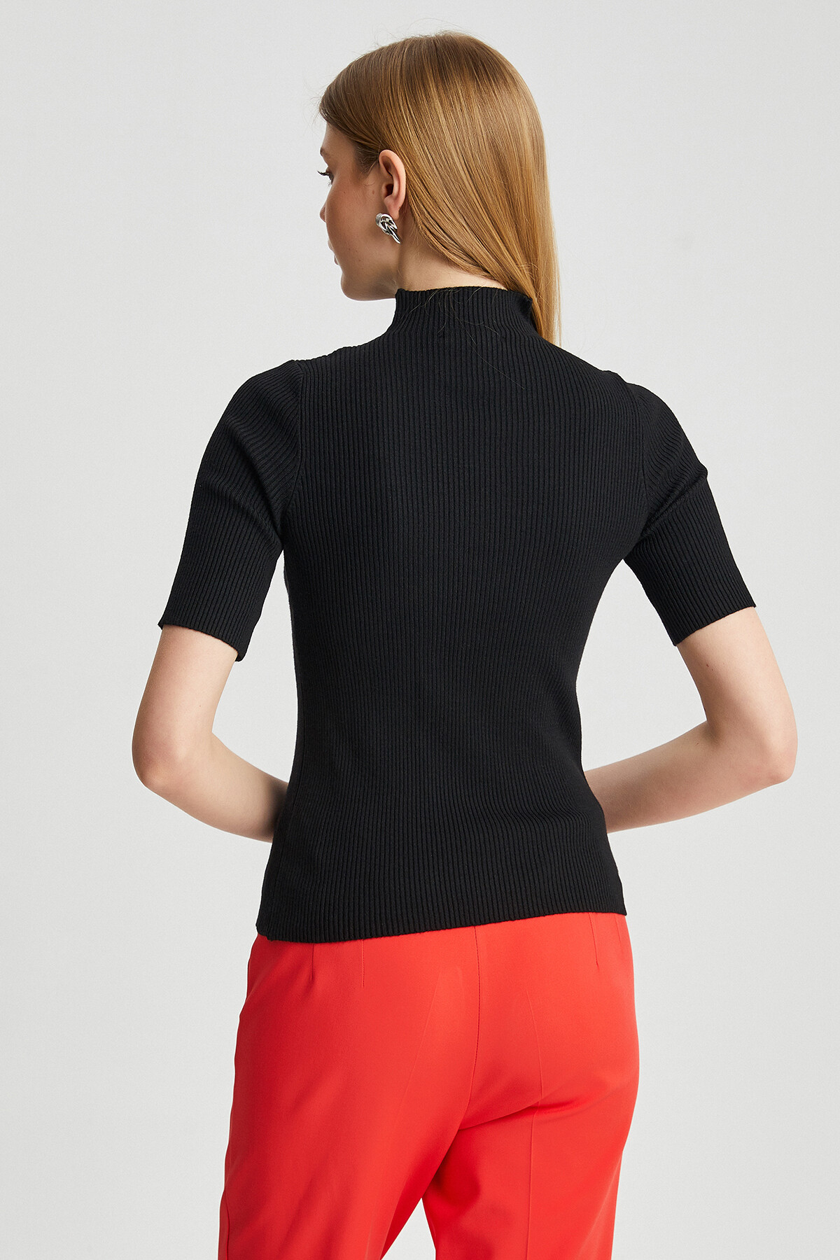 Kadın Yarım Balıkçı Kısa Kol Basic Triko Bluz