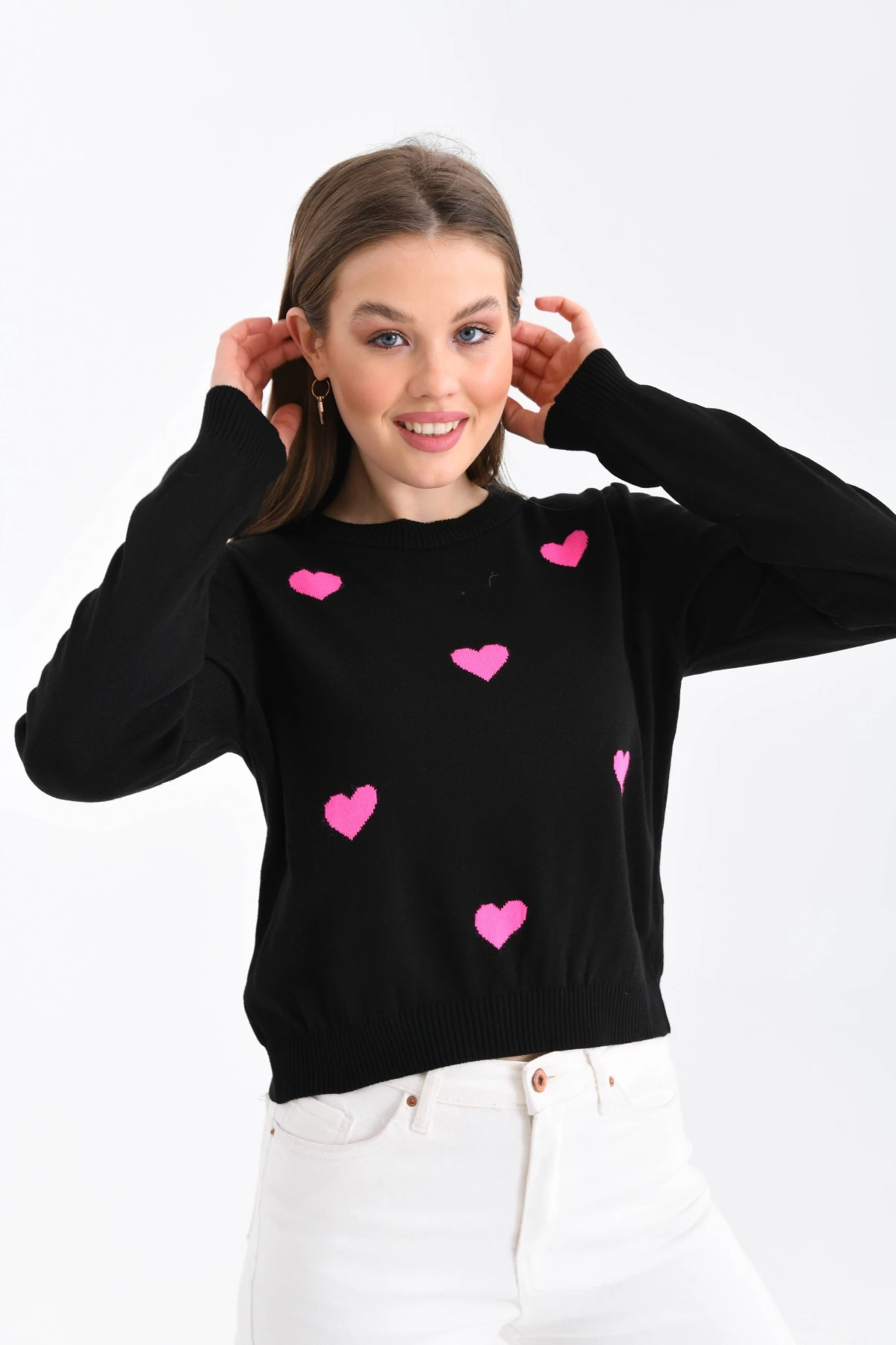 Bisiklet Yaka Kalp Desenli Triko Kazak