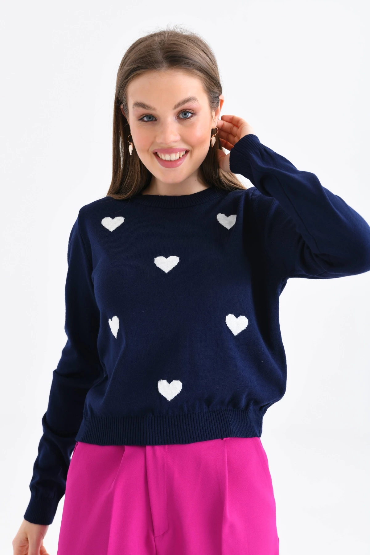 Bisiklet Yaka Kalp Desenli Triko Kazak