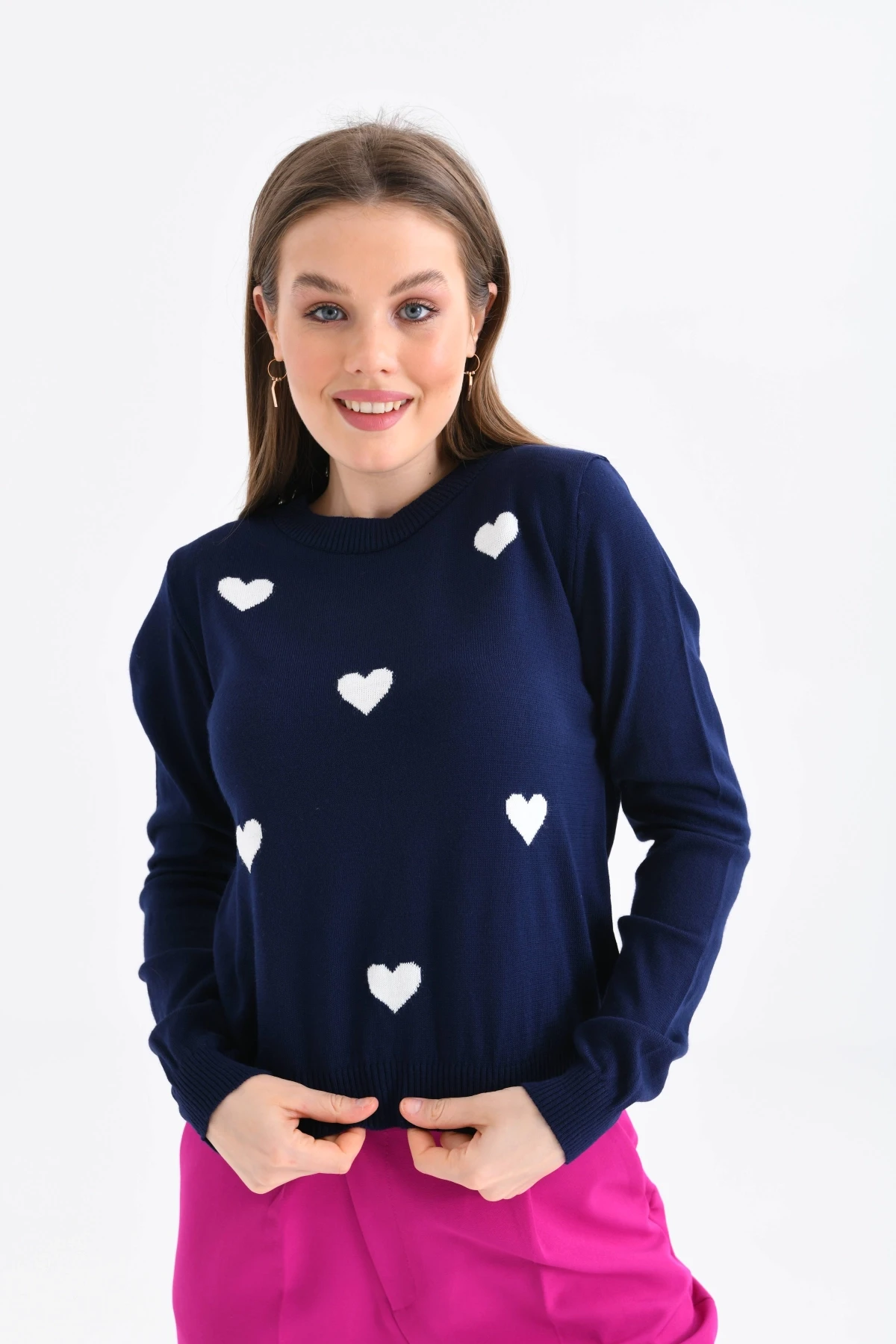 Bisiklet Yaka Kalp Desenli Triko Kazak