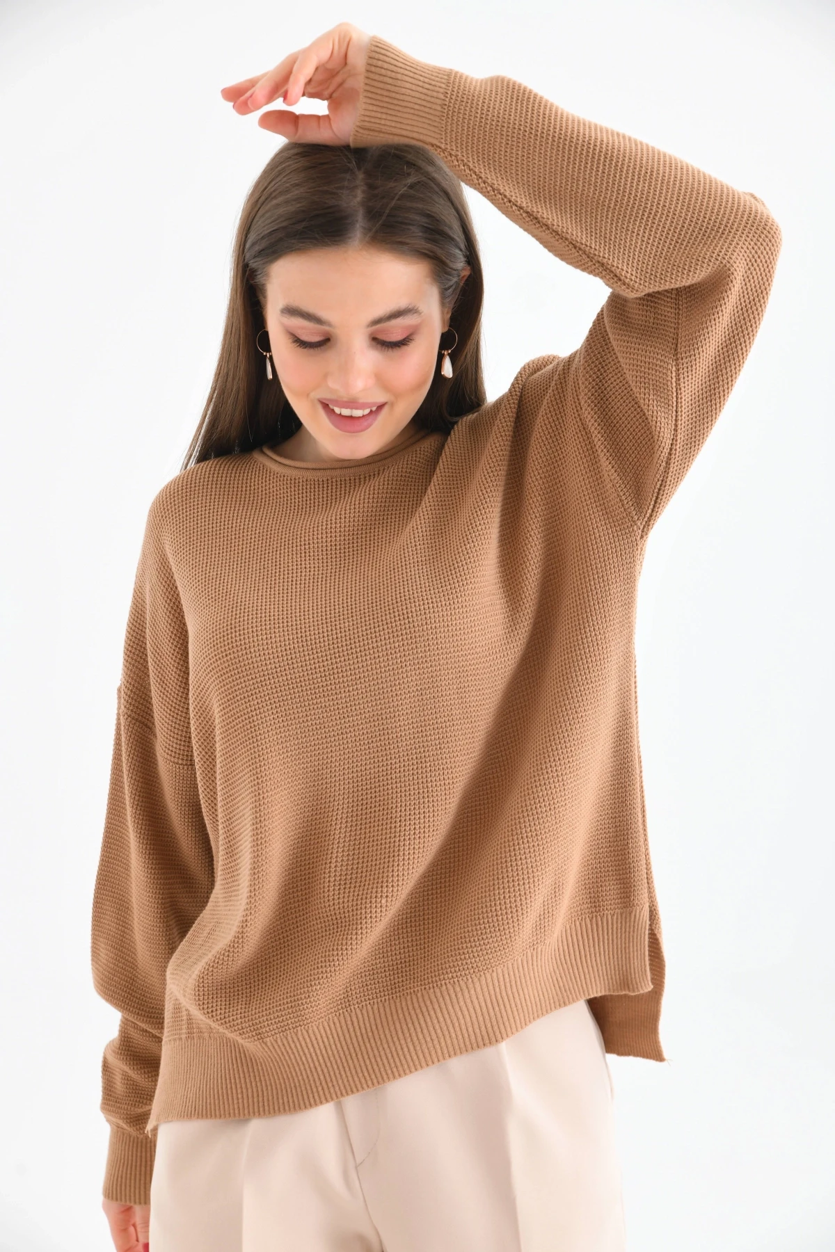 Bisiklet Yaka Arkası Uzun Yırtmaçlı Mevsimlik Triko Kazak