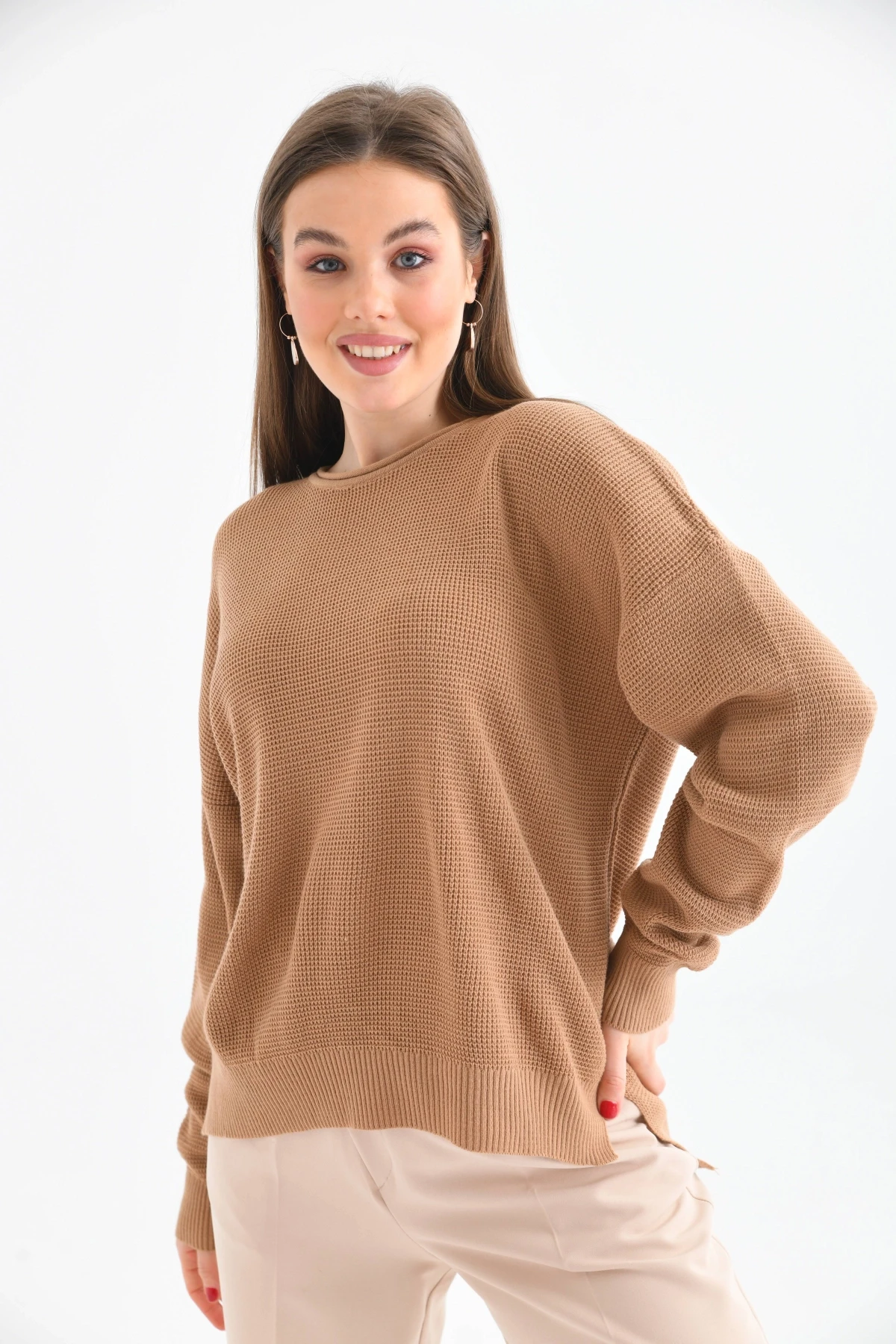 Bisiklet Yaka Arkası Uzun Yırtmaçlı Mevsimlik Triko Kazak