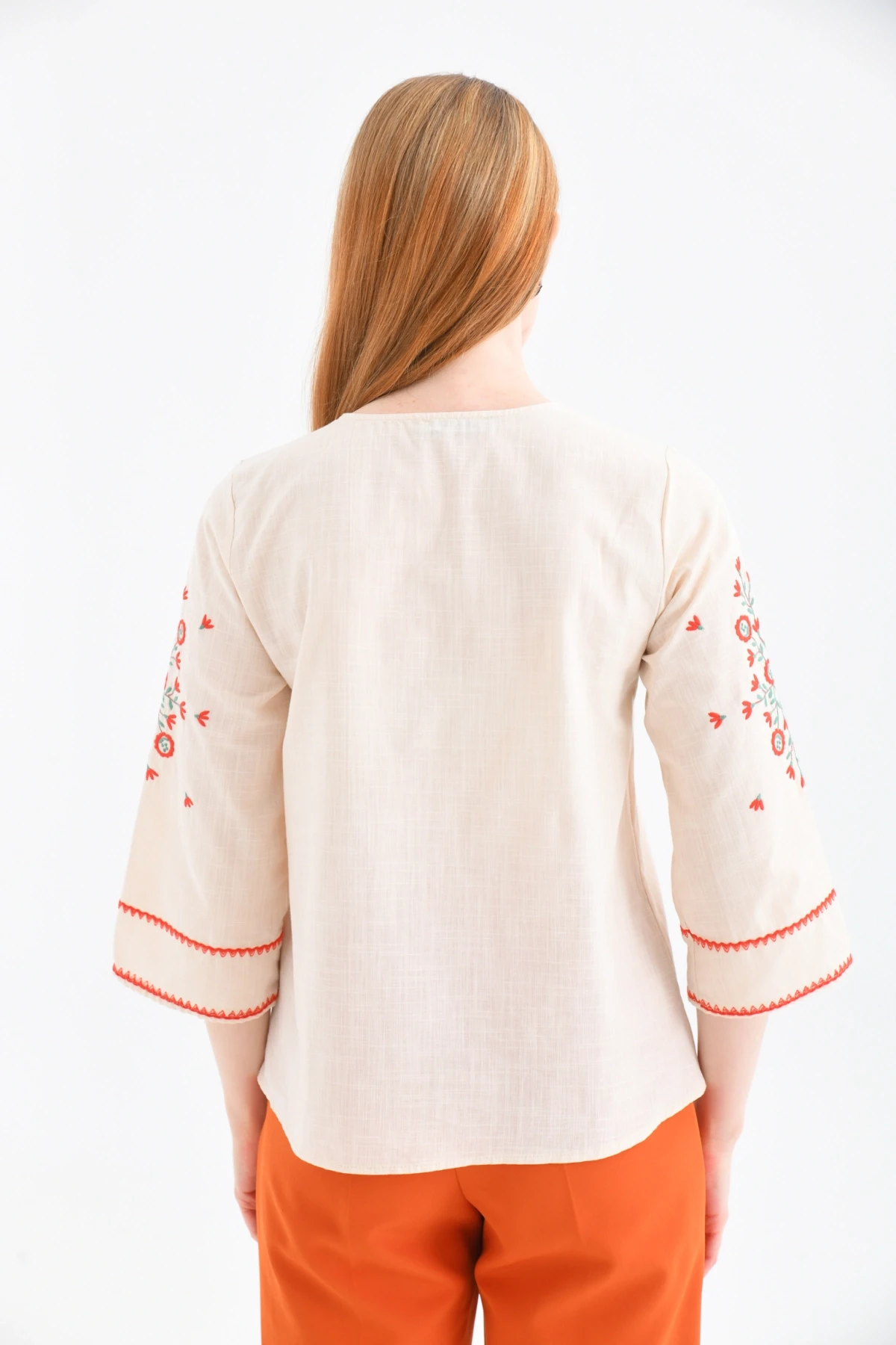 Kadın Bisiklet Yaka Bağlama Detay Etnik Nakışlı Bluz