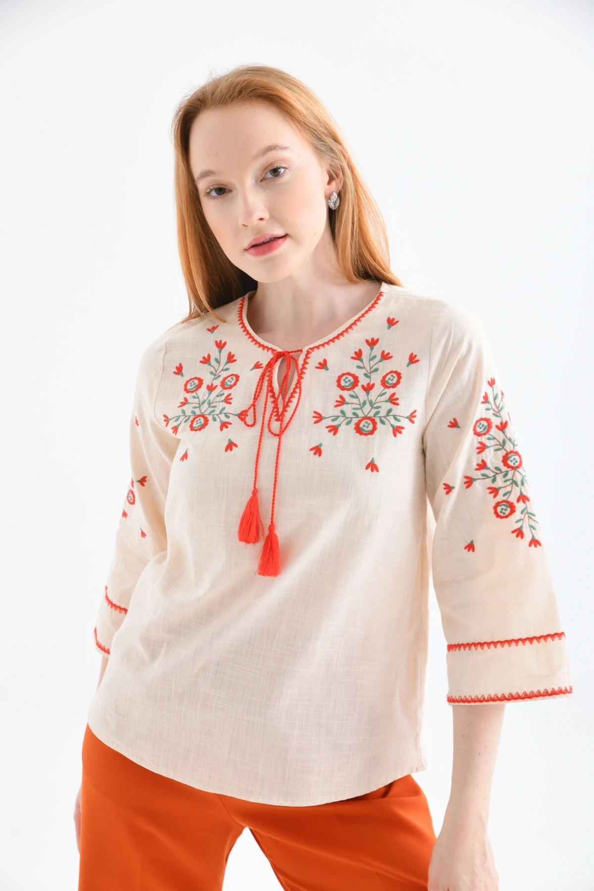 Kadın Bisiklet Yaka Bağlama Detay Etnik Nakışlı Bluz