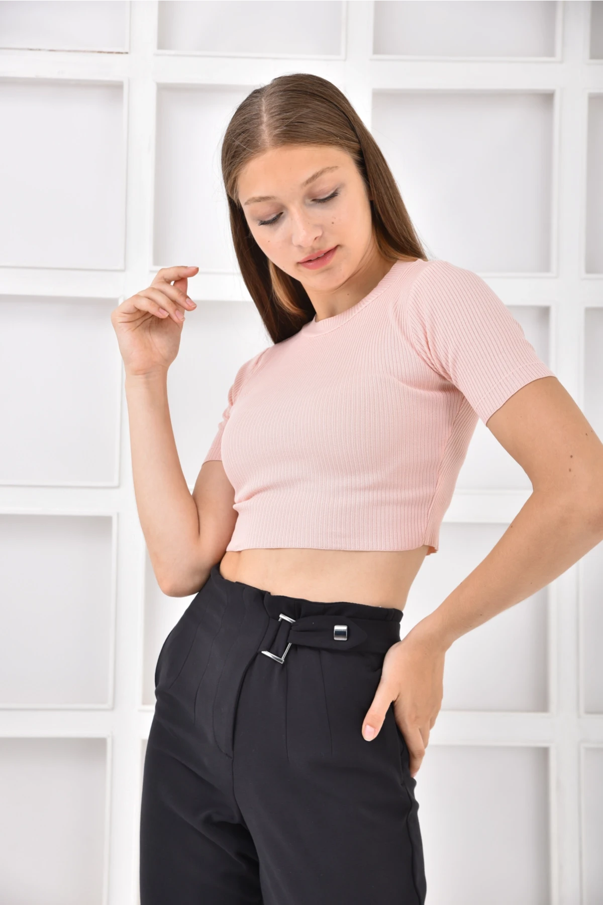 Kadın Bisiklet Yaka Basic Crop Triko Bluz