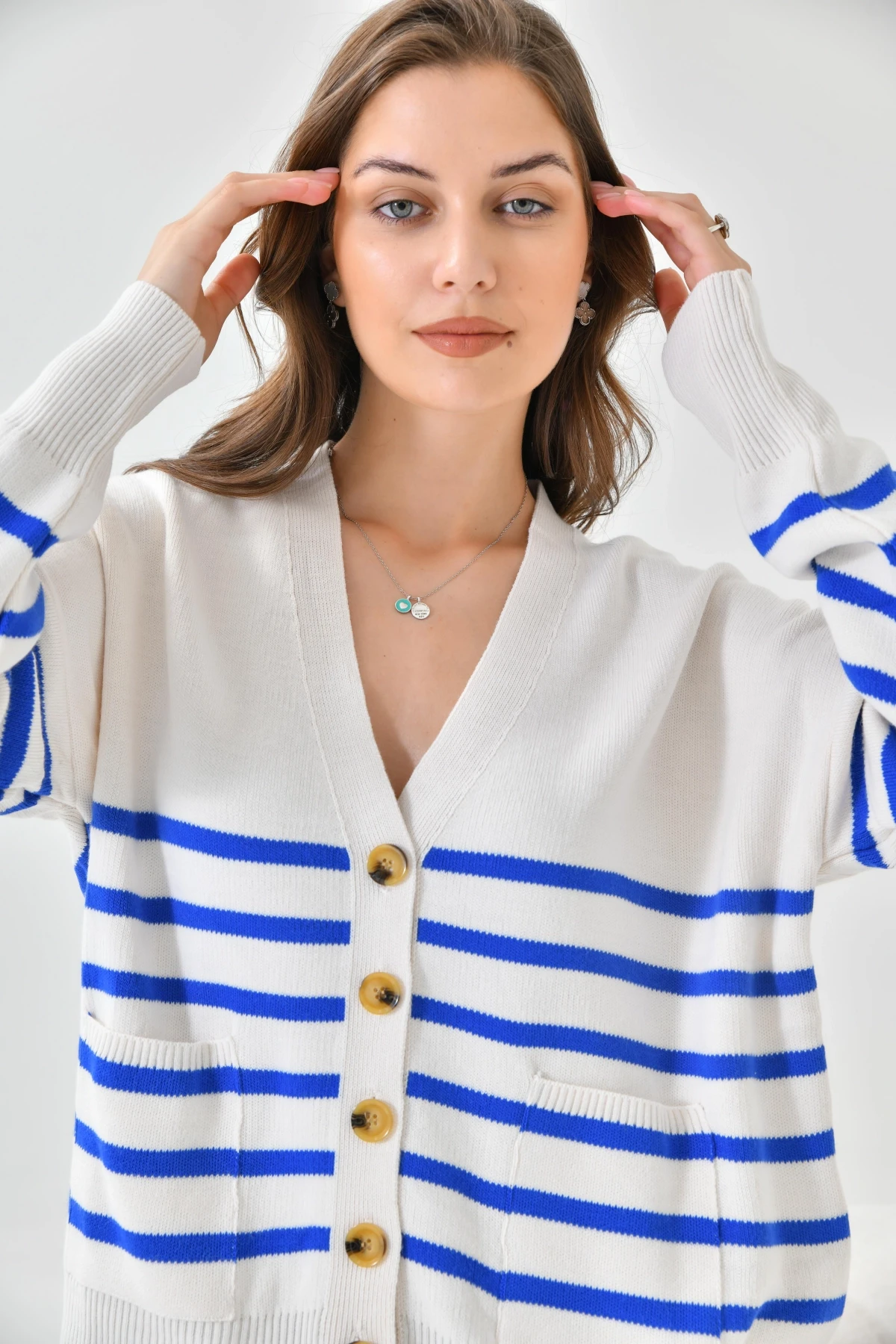 Çizgili Düğme Detaylı Oversize Triko Hırka