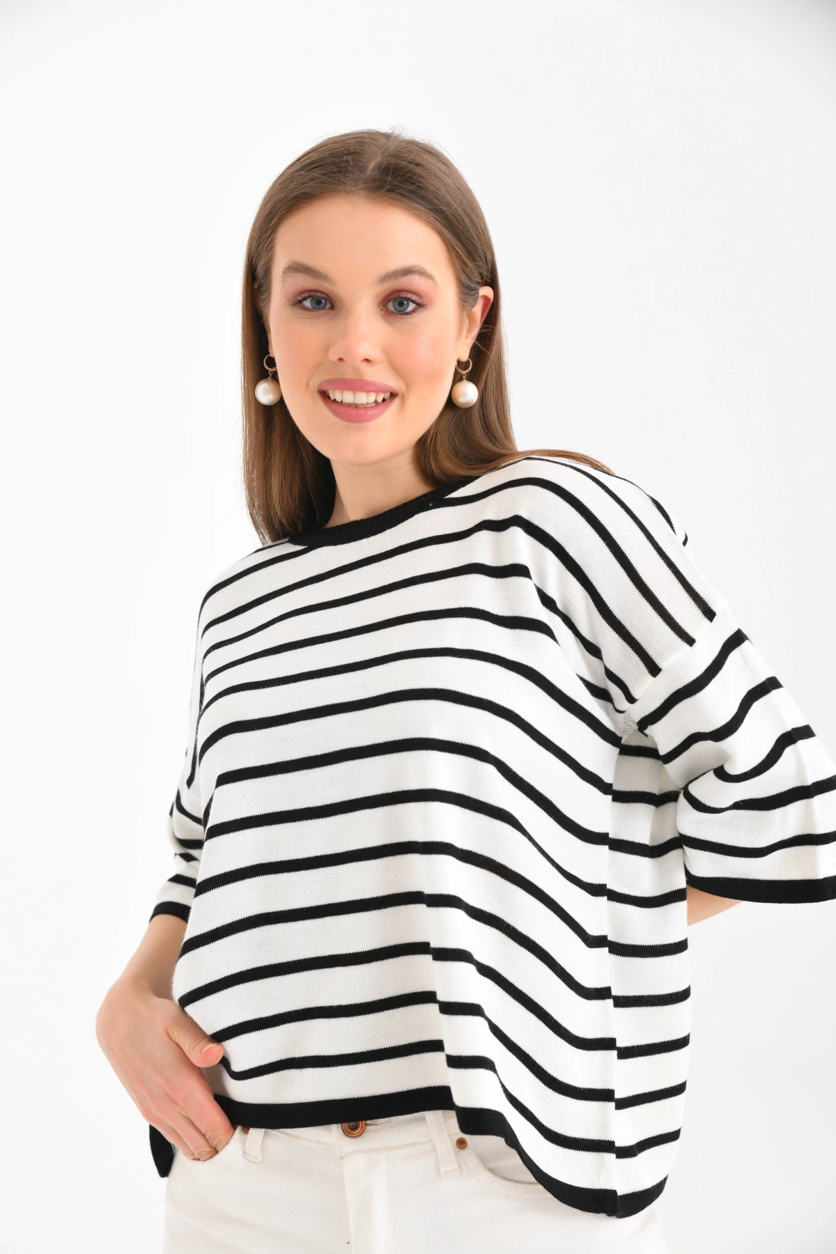 Siyah Çizgili Bisiklet Yaka Mevsimlik Salaş Triko Kazak