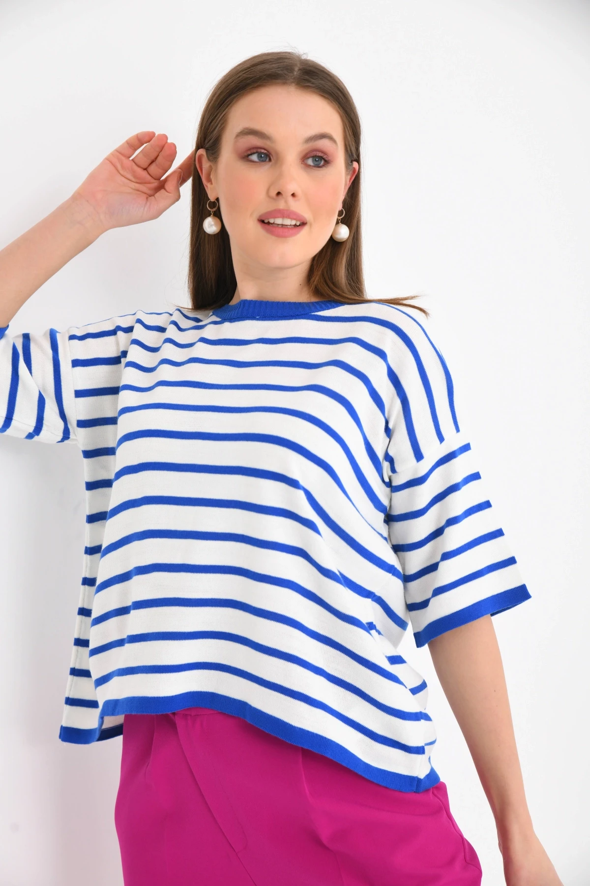 Siyah Çizgili Bisiklet Yaka Mevsimlik Salaş Triko Kazak