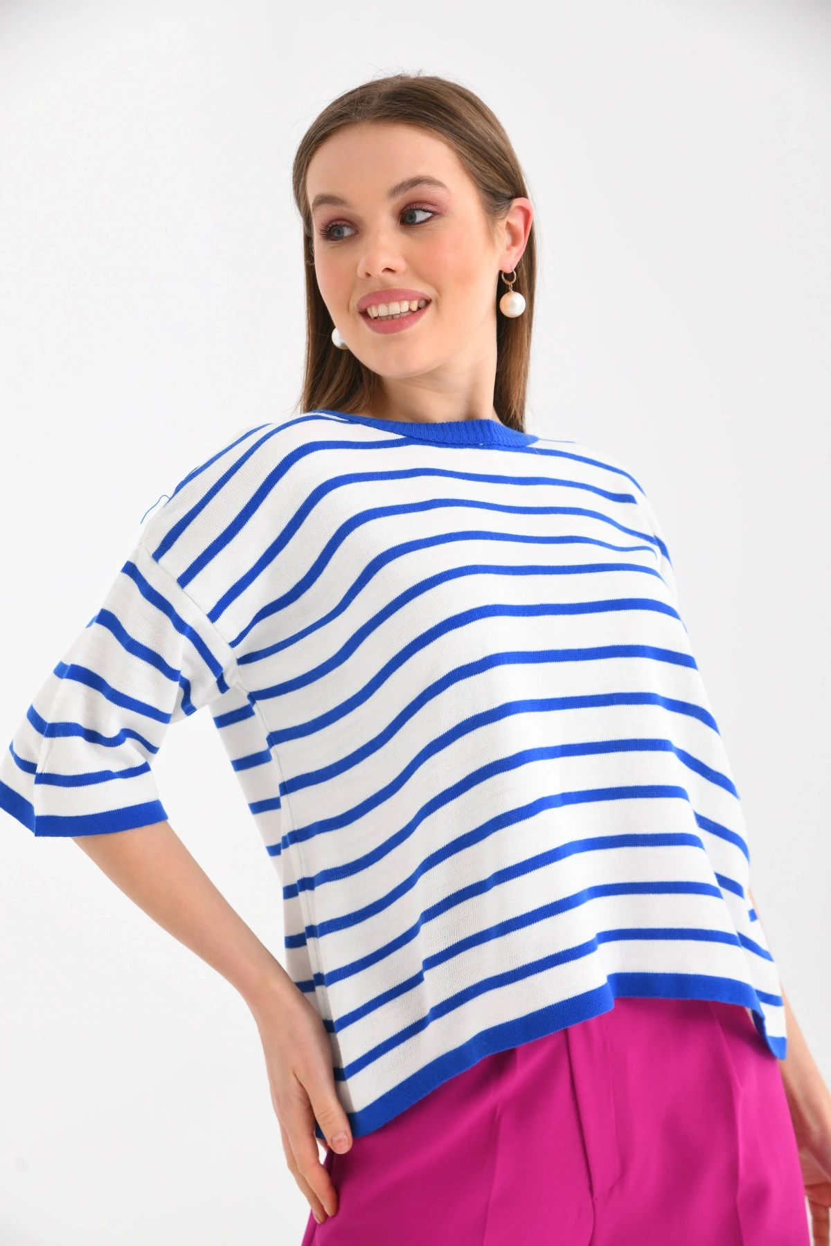 Siyah Çizgili Bisiklet Yaka Mevsimlik Salaş Triko Kazak