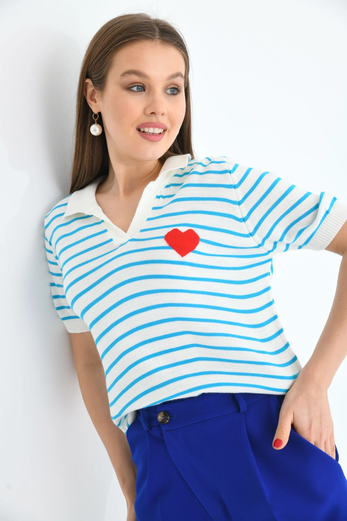 Kadın Çizgili Kalpli Mevsimlik Triko Kazak