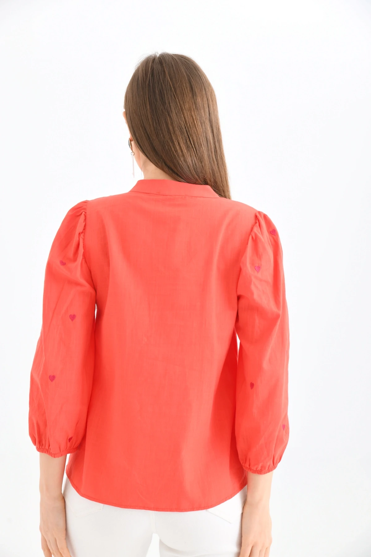 Kadın Uzun Kol Nakışlı Düğme Detay Bluz