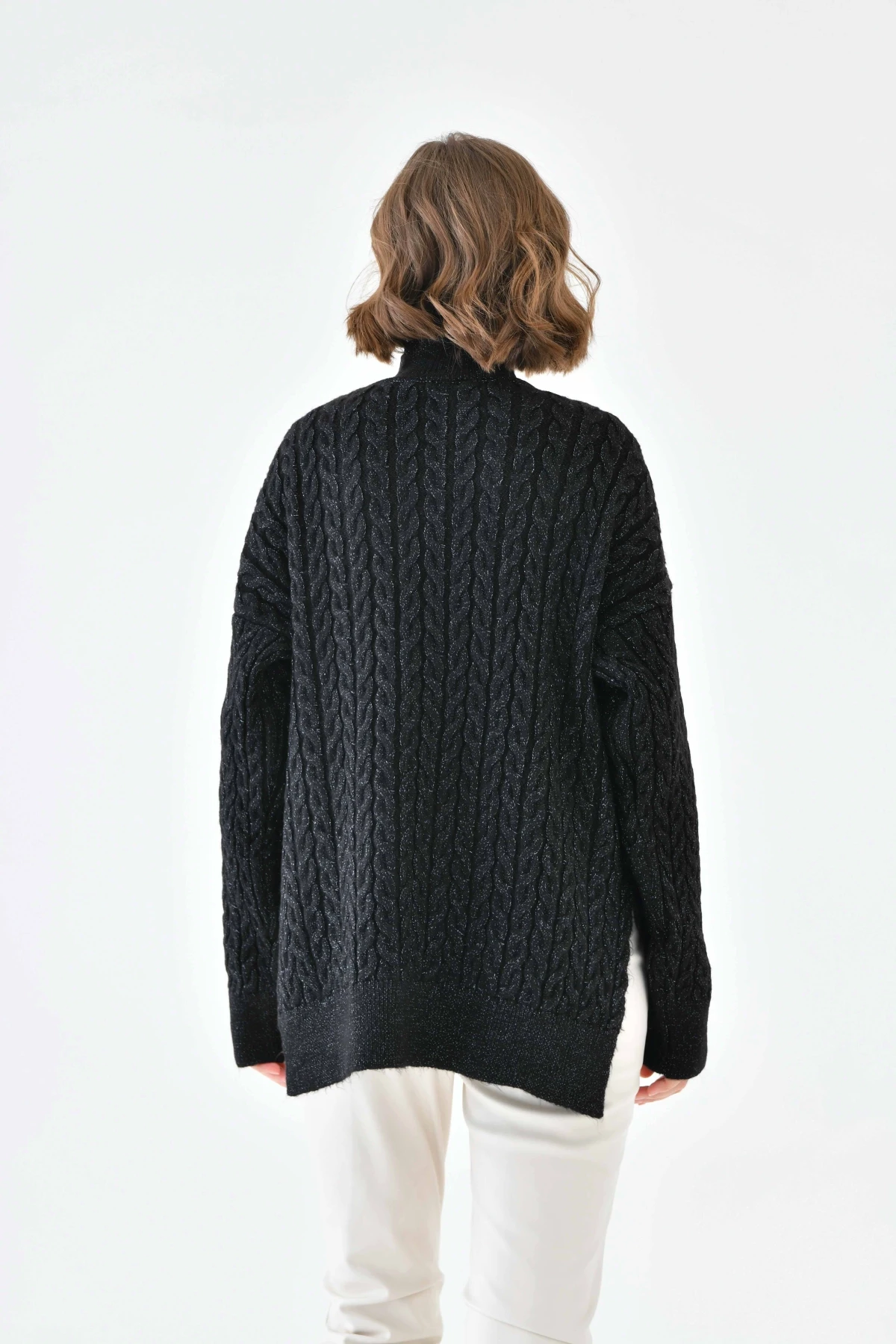 Kadın Yarım Balıkçı Yırtmaçlı Salaş Triko Kazak