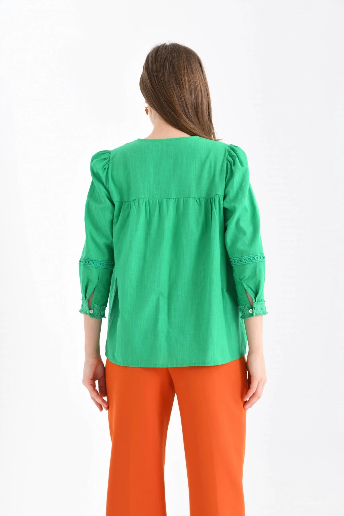 Yeşil Renk Önden Bağlama Detaylı Bluz