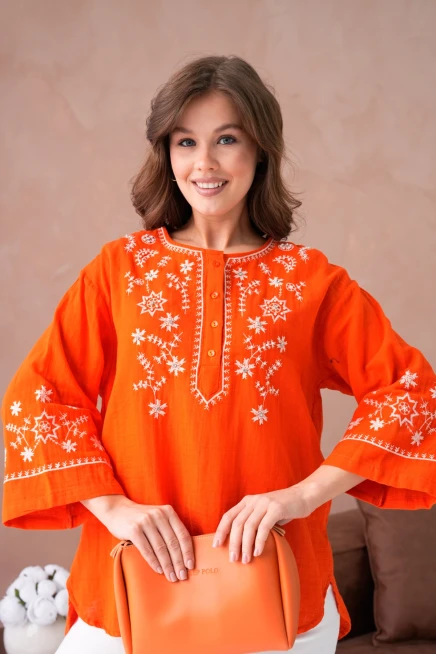 Yuvarlak Yaka Nakış İşleme Taş Detaylı Geniş Kol Salaş Dokuma Tunik