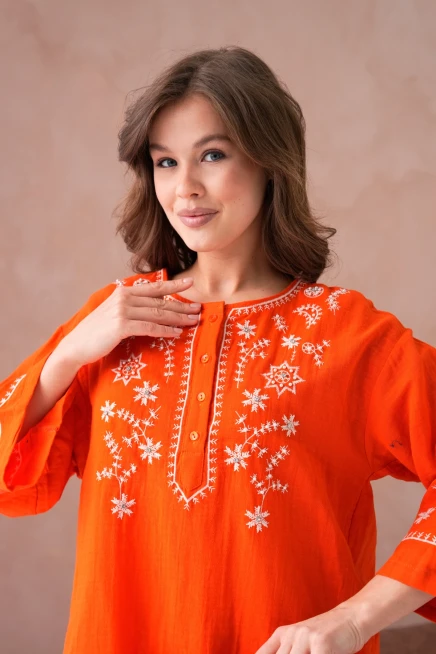 Yuvarlak Yaka Nakış İşleme Taş Detaylı Geniş Kol Salaş Dokuma Tunik