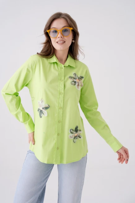 Gömlek Yaka Düğme Detaylı Aplikeli Dokuma Gömlek