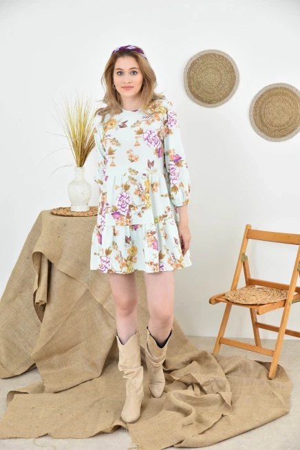 Bisiklet Yaka Çiçek Desenli Volanlı Dokuma Elbise