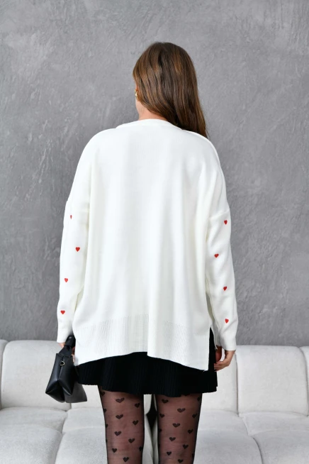 Kadın Bisiklet Yaka Kalp İşlemeli Yırtmaçlı Salaş Triko Kazak