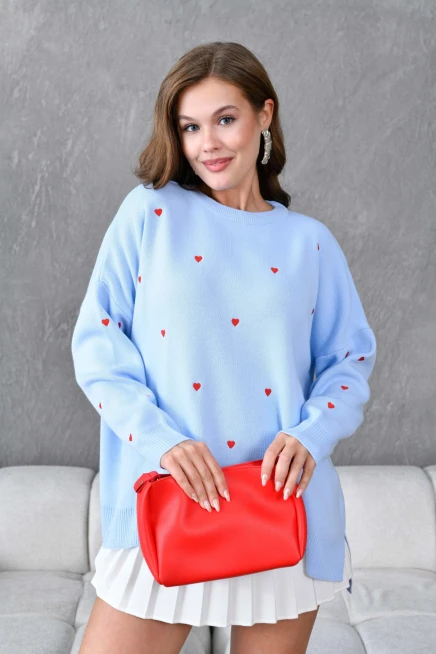 Kadın Bisiklet Yaka Kalp İşlemeli Yırtmaçlı Salaş Triko Kazak