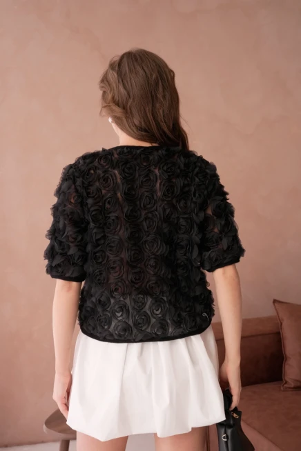 Gül Detay Düğmeli Full Tül Bluz