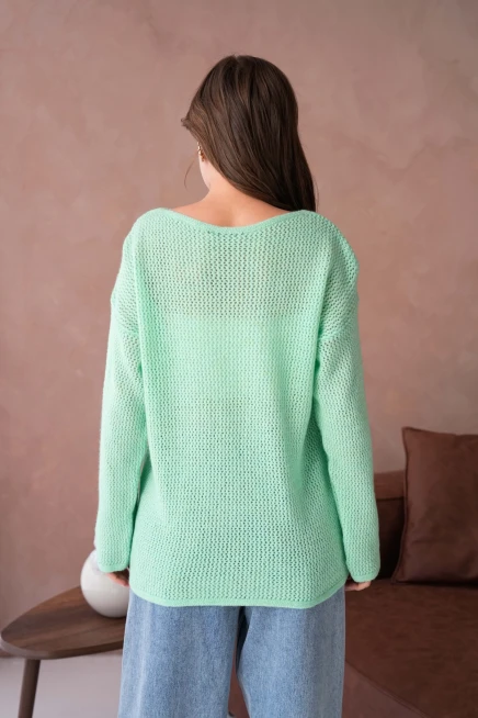 Kayık Yaka Dokulu Aplikeli Uzun Kol Kazak