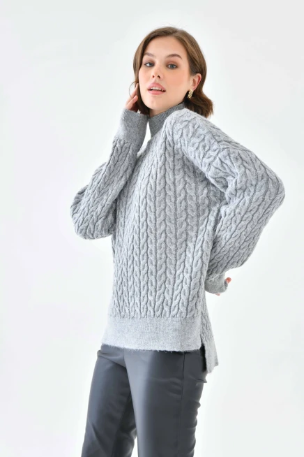 Kadın Yarım Balıkçı Yırtmaçlı Salaş Triko Kazak