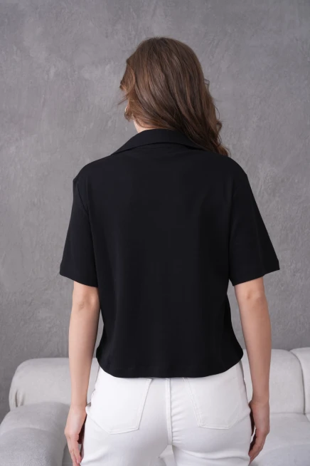 Aksesuar Detaylı Basic T-Shirt