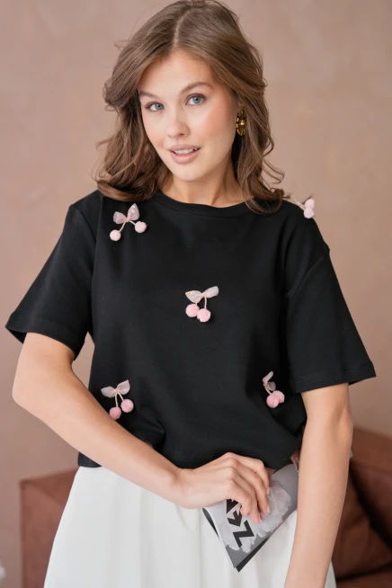 Aksesuar Detaylı Kısa Kol Basic T-Shirt