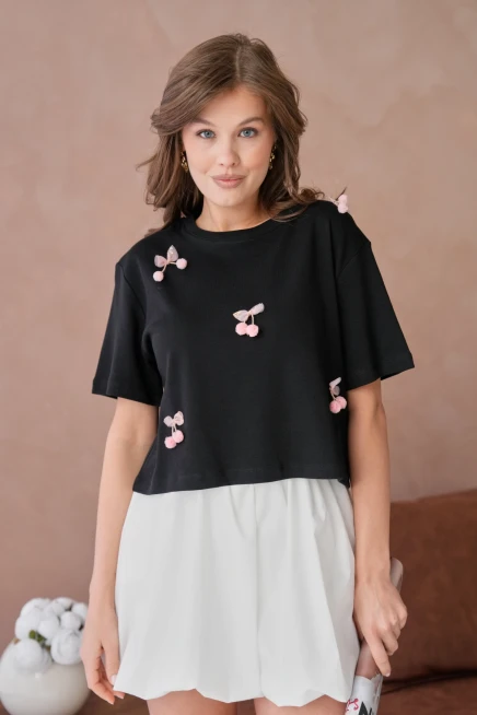 Aksesuar Detaylı Kısa Kol Basic T-Shirt