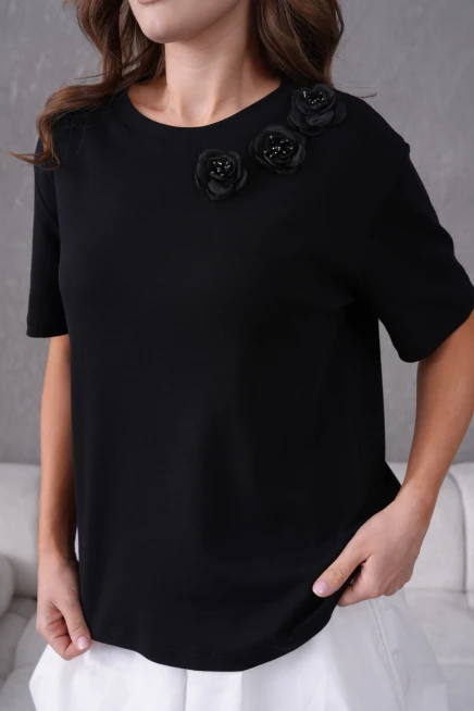 Gül Aksesuar Detaylı Likralı Basic T-Shirt