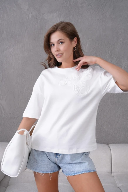 Kısa Kol Gül Detaylı Basic T-Shirt