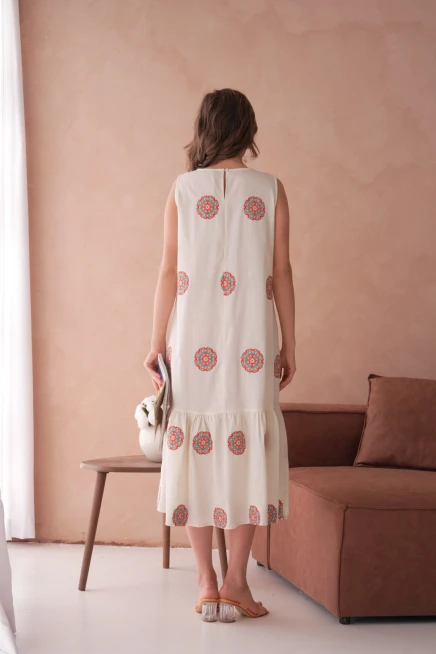 Nakışlı Volanlı Salaş Dokuma Elbise