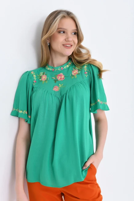Nakış Detay Mendil Kol Salaş Bluz