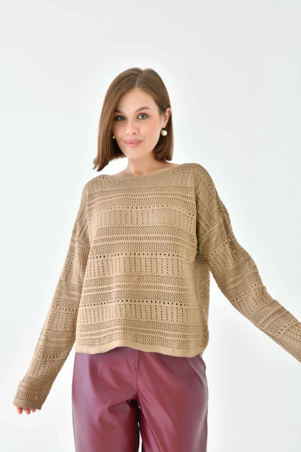 Örgü Detay Oversize Kayık Yaka Kısa Bej Renk Kazak