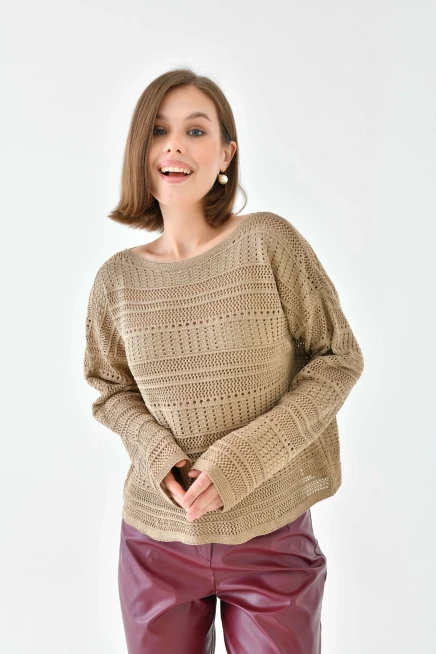 Örgü Detay Oversize Kayık Yaka Kısa Bej Renk Kazak