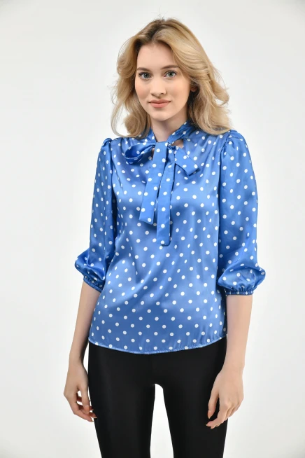 Uzun Kol Bağlama Detaylı Saten Bluz