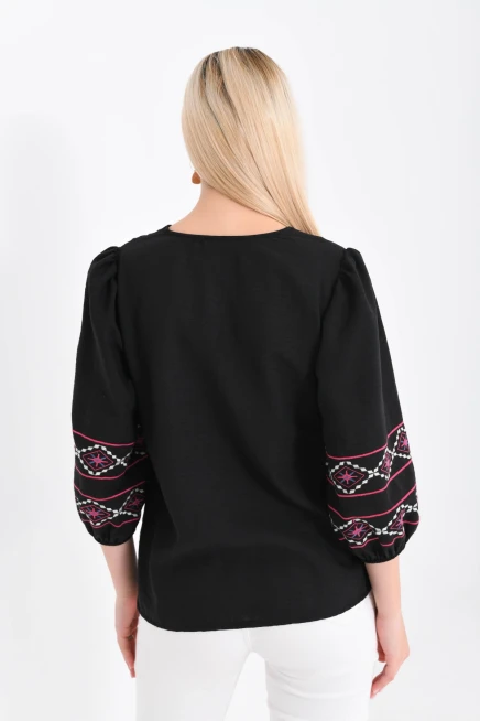 Kadın V Yaka Nakış Bağlama Detaylı Salaş Bluz