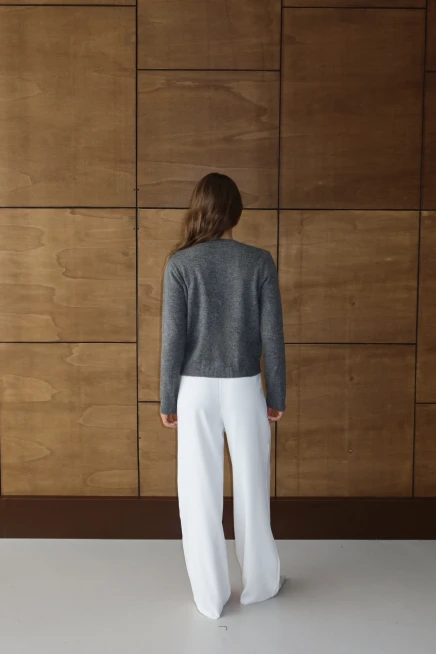 Kadın Antrasit İnci Düğme Detaylı Yumuşak Dokulu Bisiklet Yaka Triko Hırka 