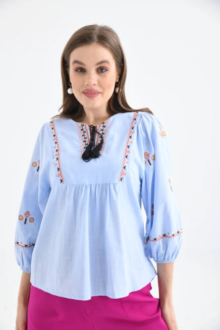 Nakış Detaylı Dokuma Bluz